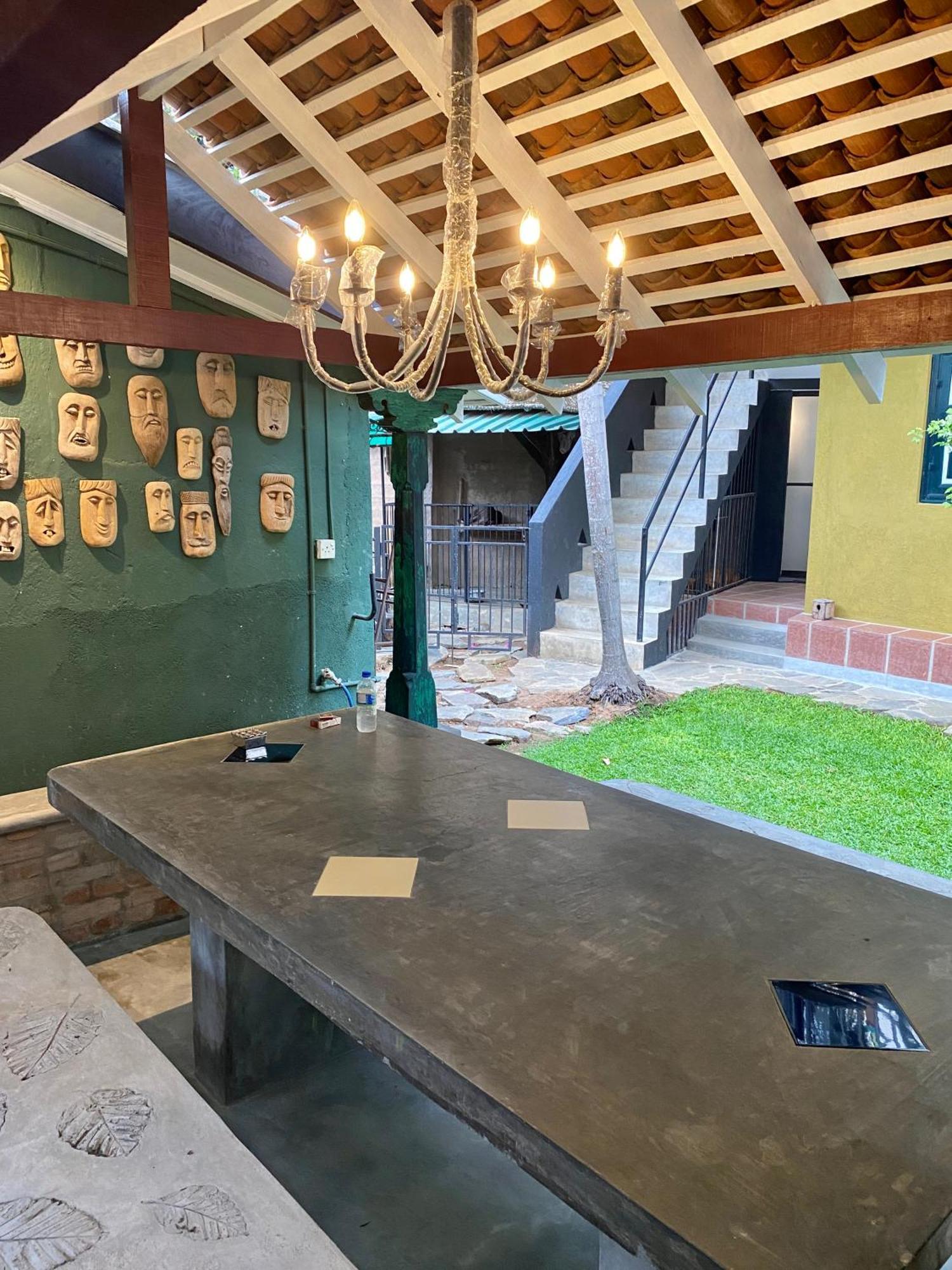 Settle Inn Tourist Lodge 康提 外观 照片