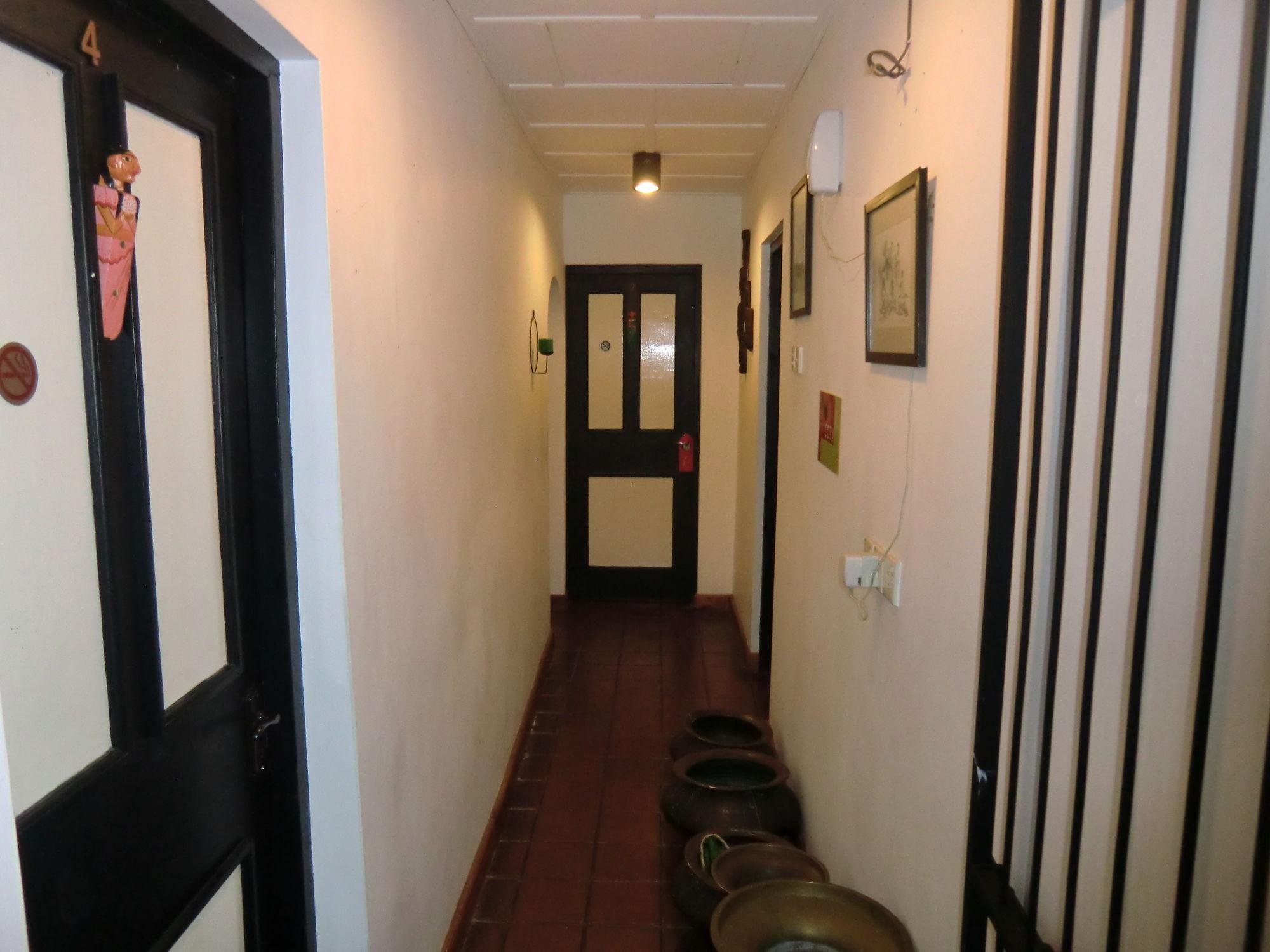 Settle Inn Tourist Lodge 康提 外观 照片